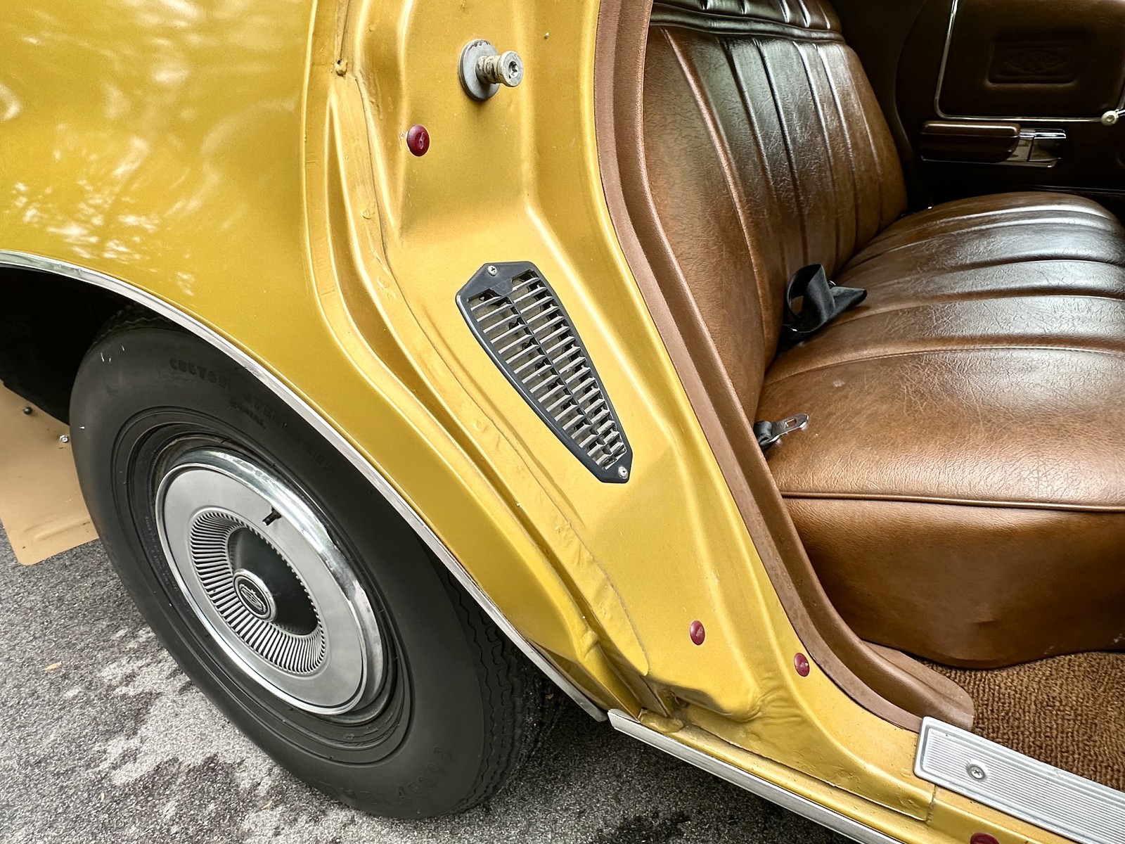 Mercury-Montego-1974-MUSEUM-QUALITY-1-OWNER-34