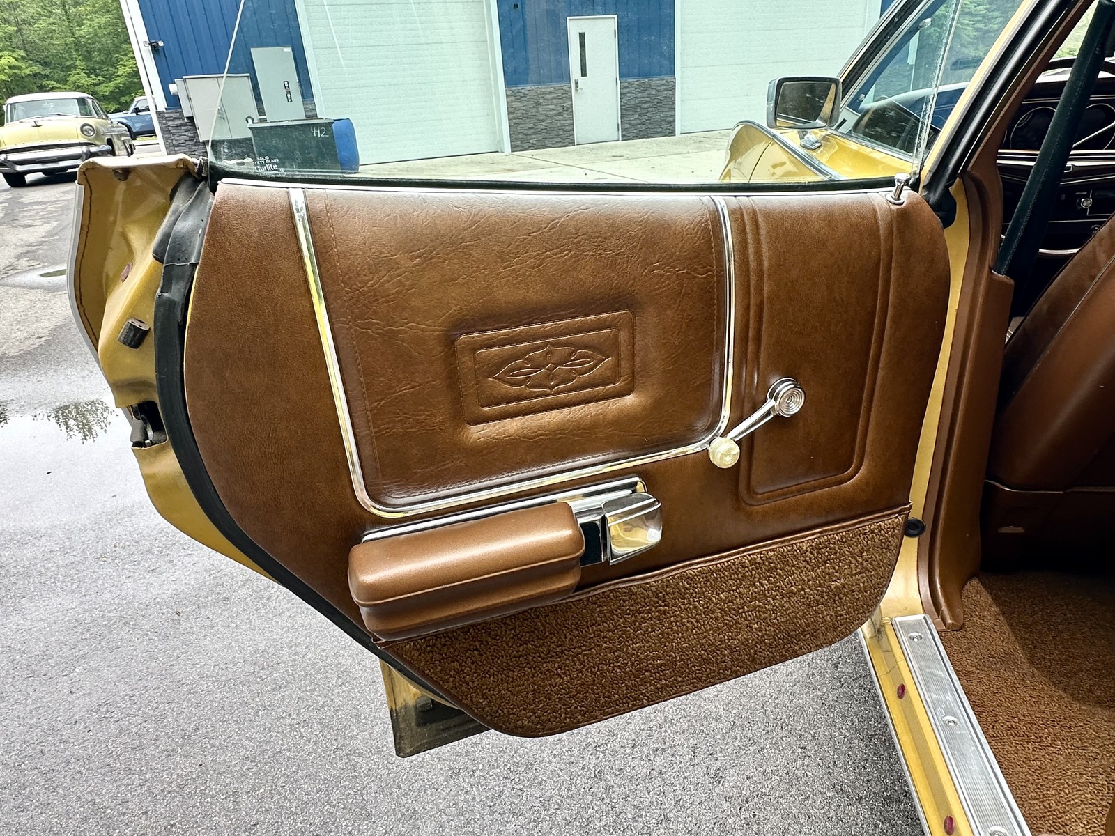 Mercury-Montego-1974-MUSEUM-QUALITY-1-OWNER-35