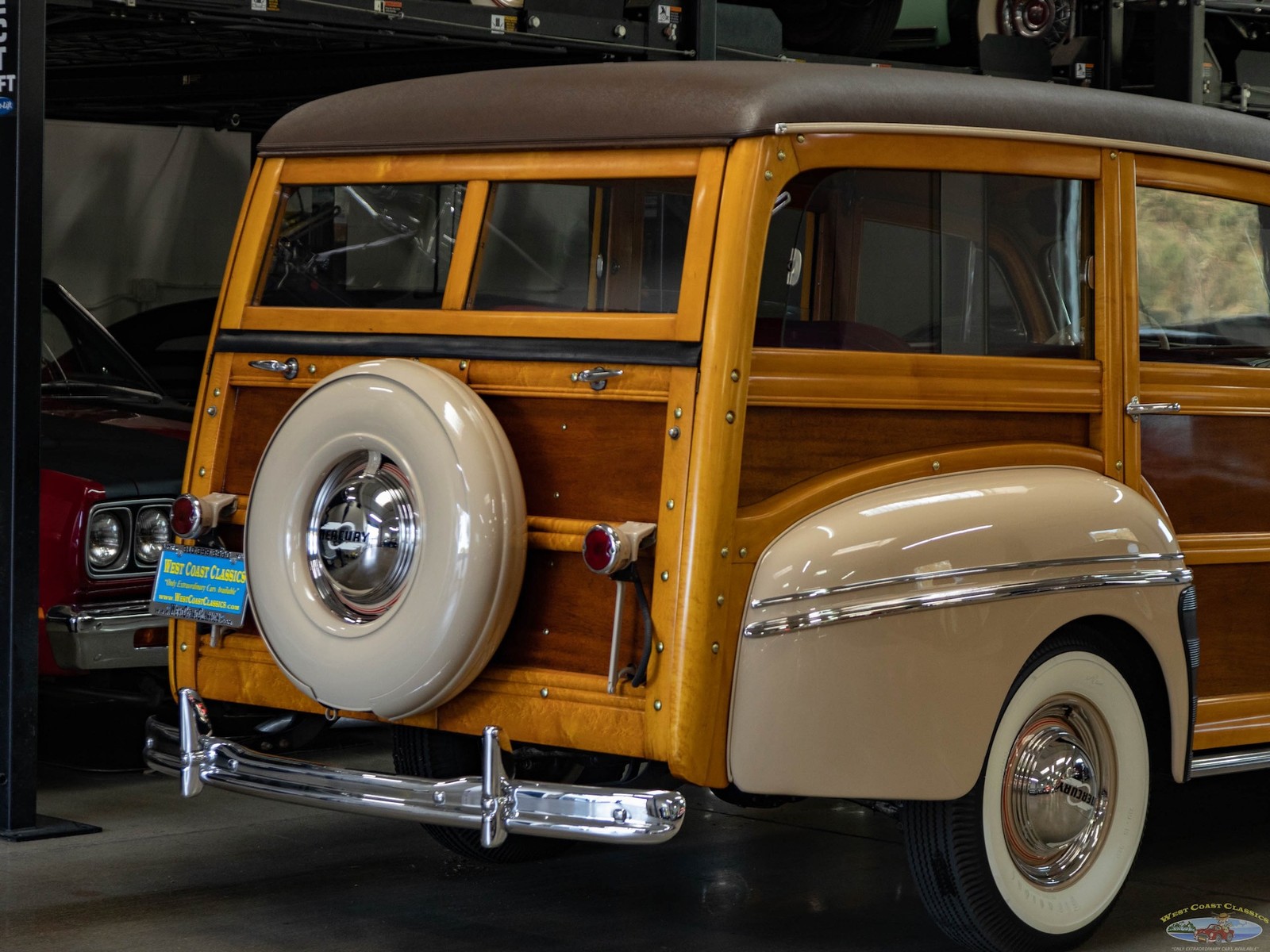 Mercury-Wagon-1948-Station-Wagon-25