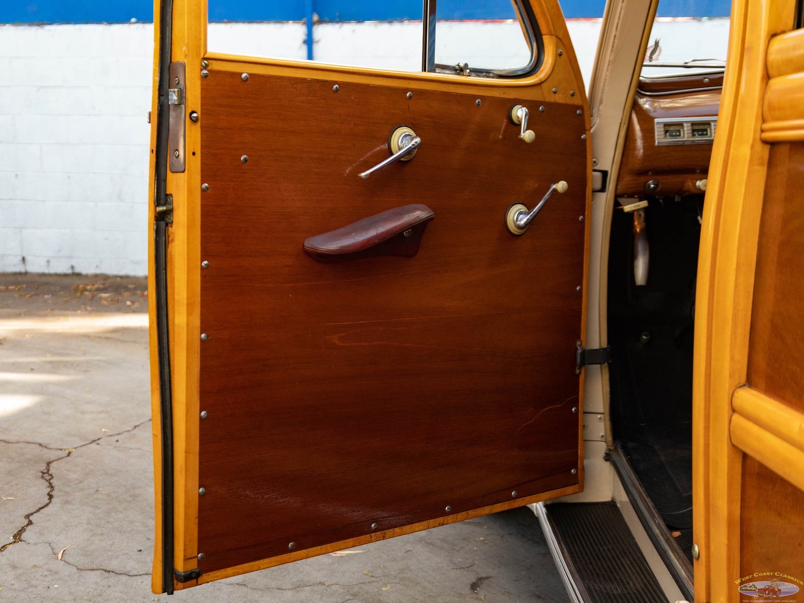 Mercury-Wagon-1948-Station-Wagon-32