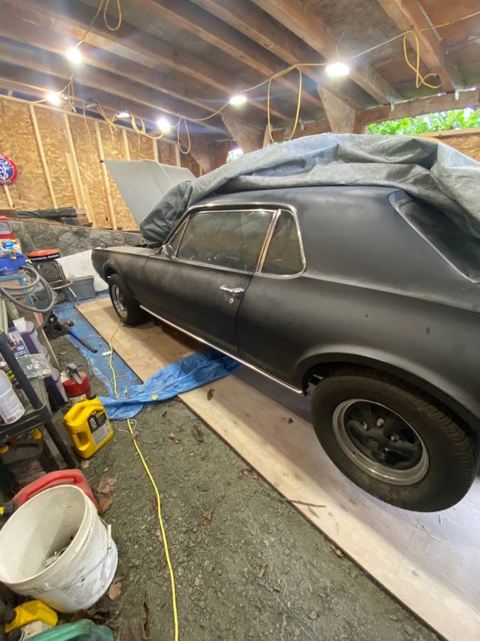 Mercury-cougar-1967-black-1