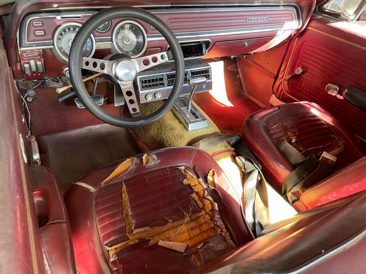 Mercury-cougar-1968-custom-9