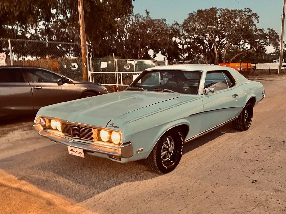 Mercury-cougar-1969-blue
