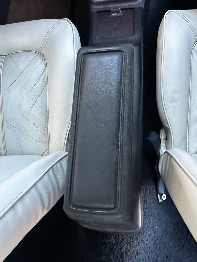 Mercury-cougar-1971-yellow-12