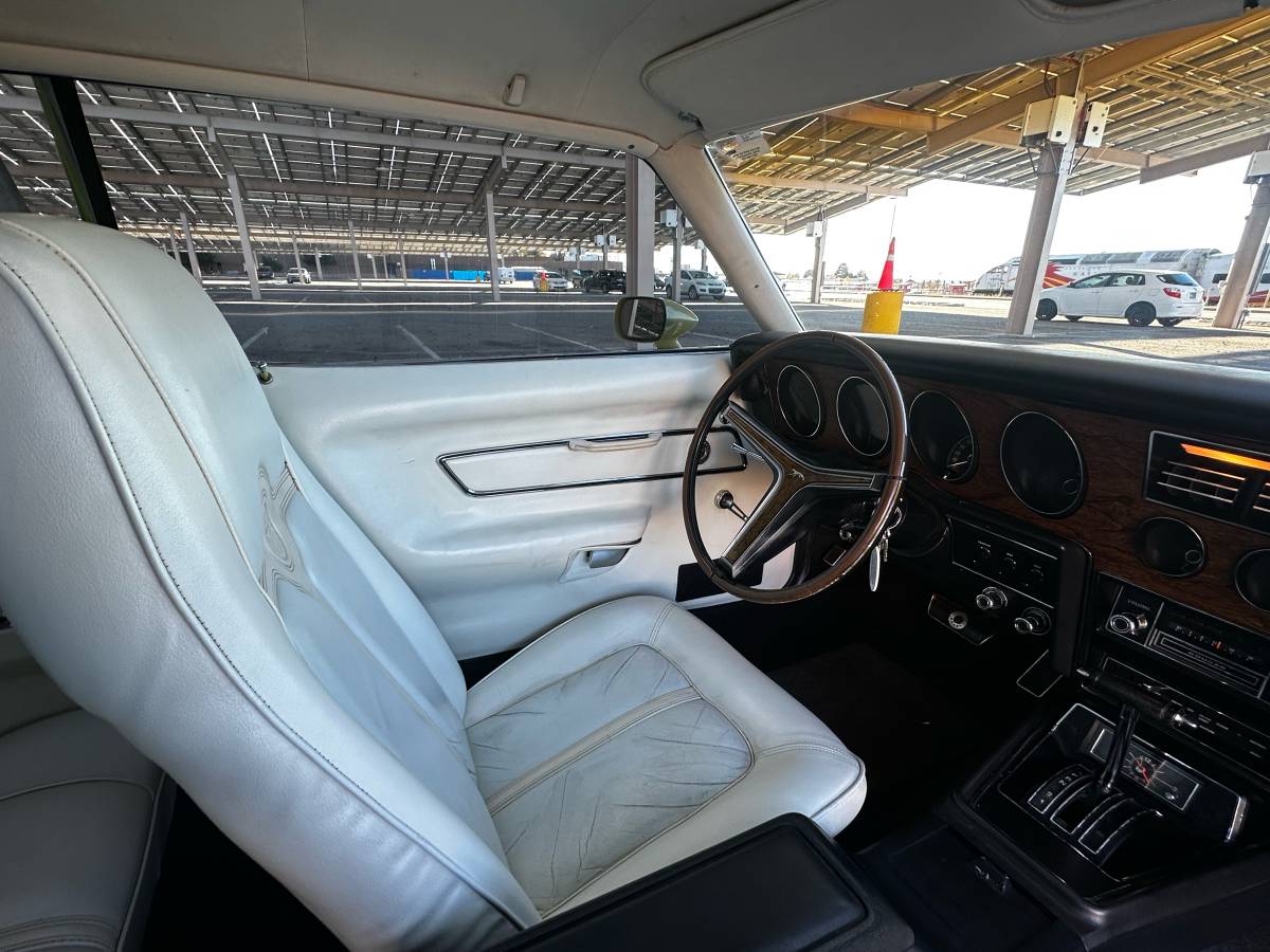 Mercury-cougar-1971-yellow-16