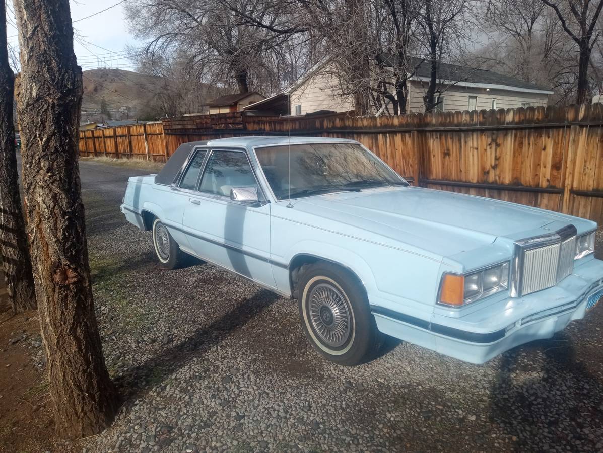 Mercury-cougar-1981-blue-7