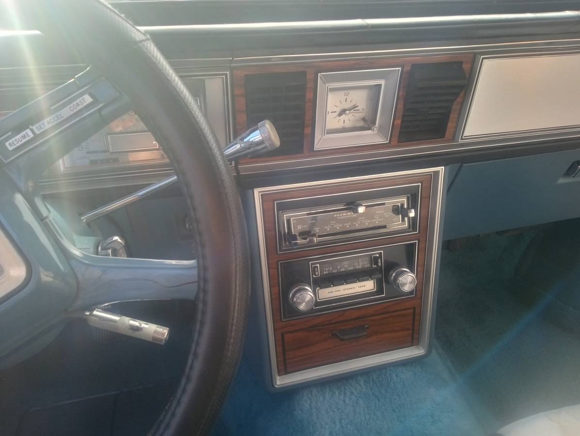 Mercury-cougar-1981-blue-9