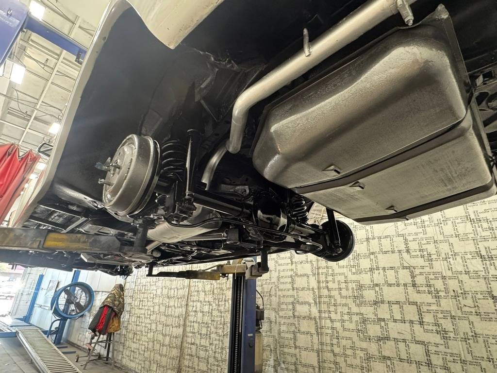 Mercury-cougar-1986-white-130