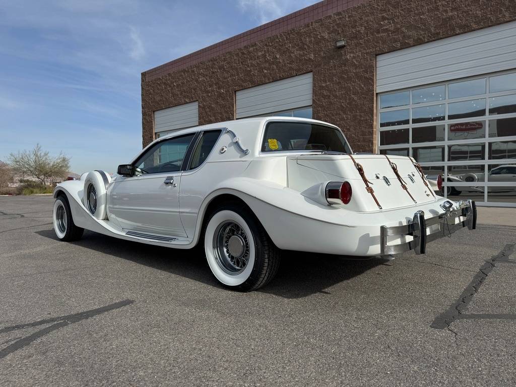 Mercury-cougar-1986-white-17