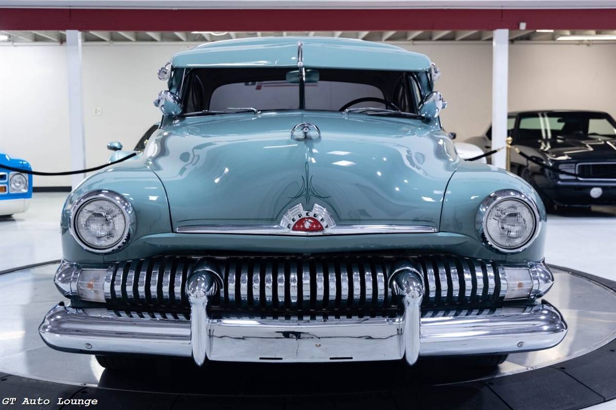 Mercury-eight-1951-grey-1