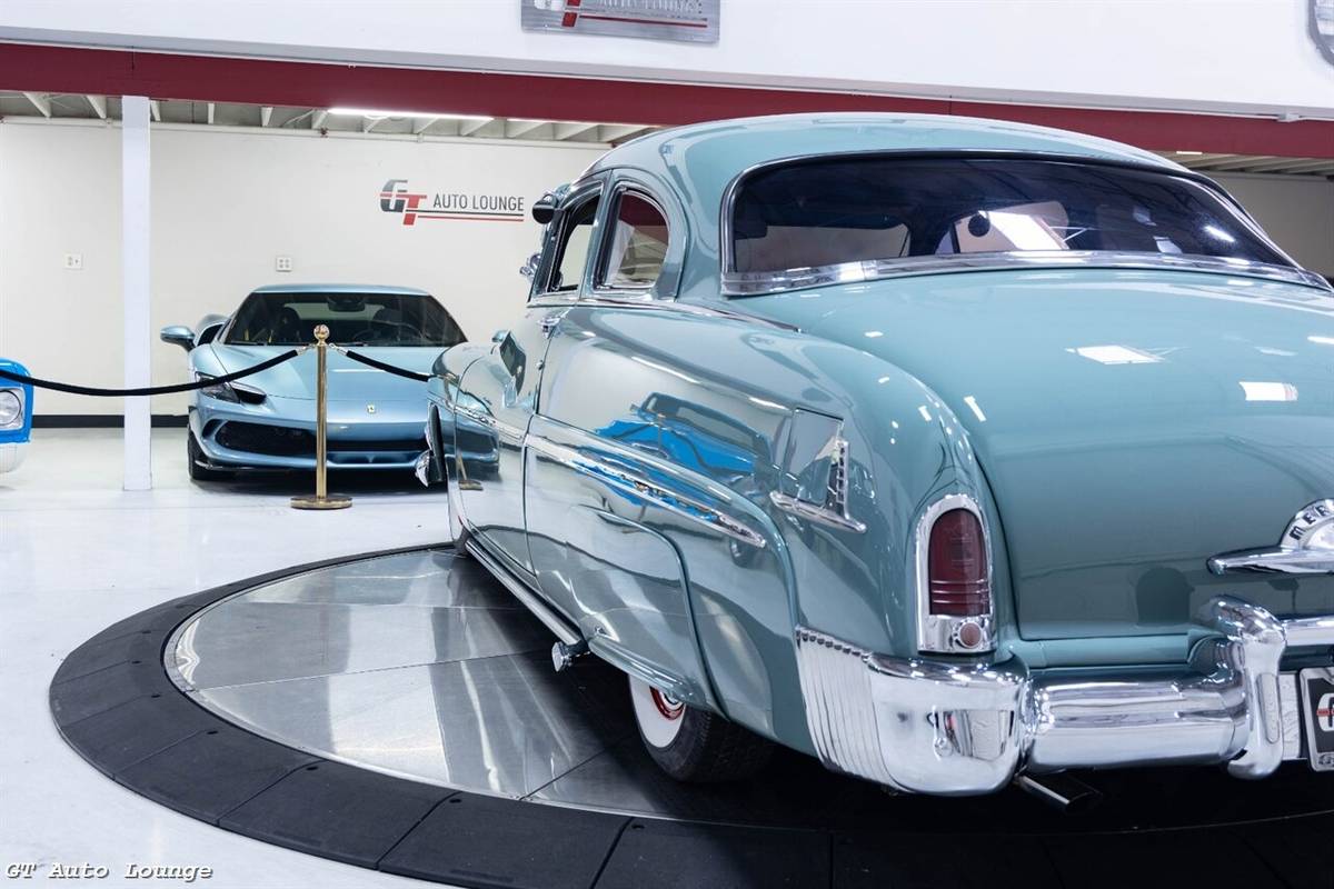 Mercury-eight-1951-grey-21