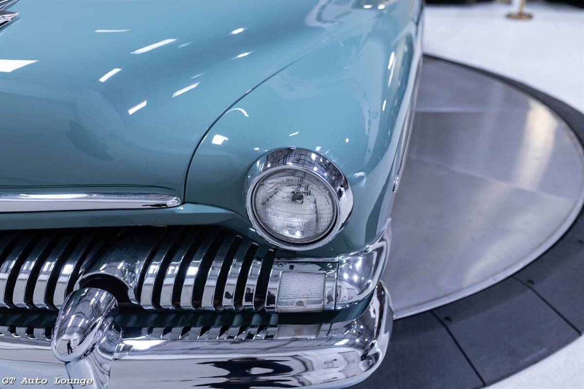 Mercury-eight-1951-grey-22