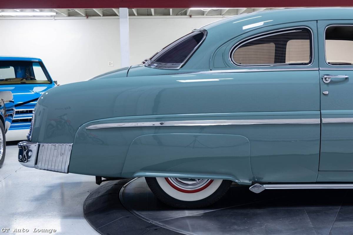 Mercury-eight-1951-grey-6