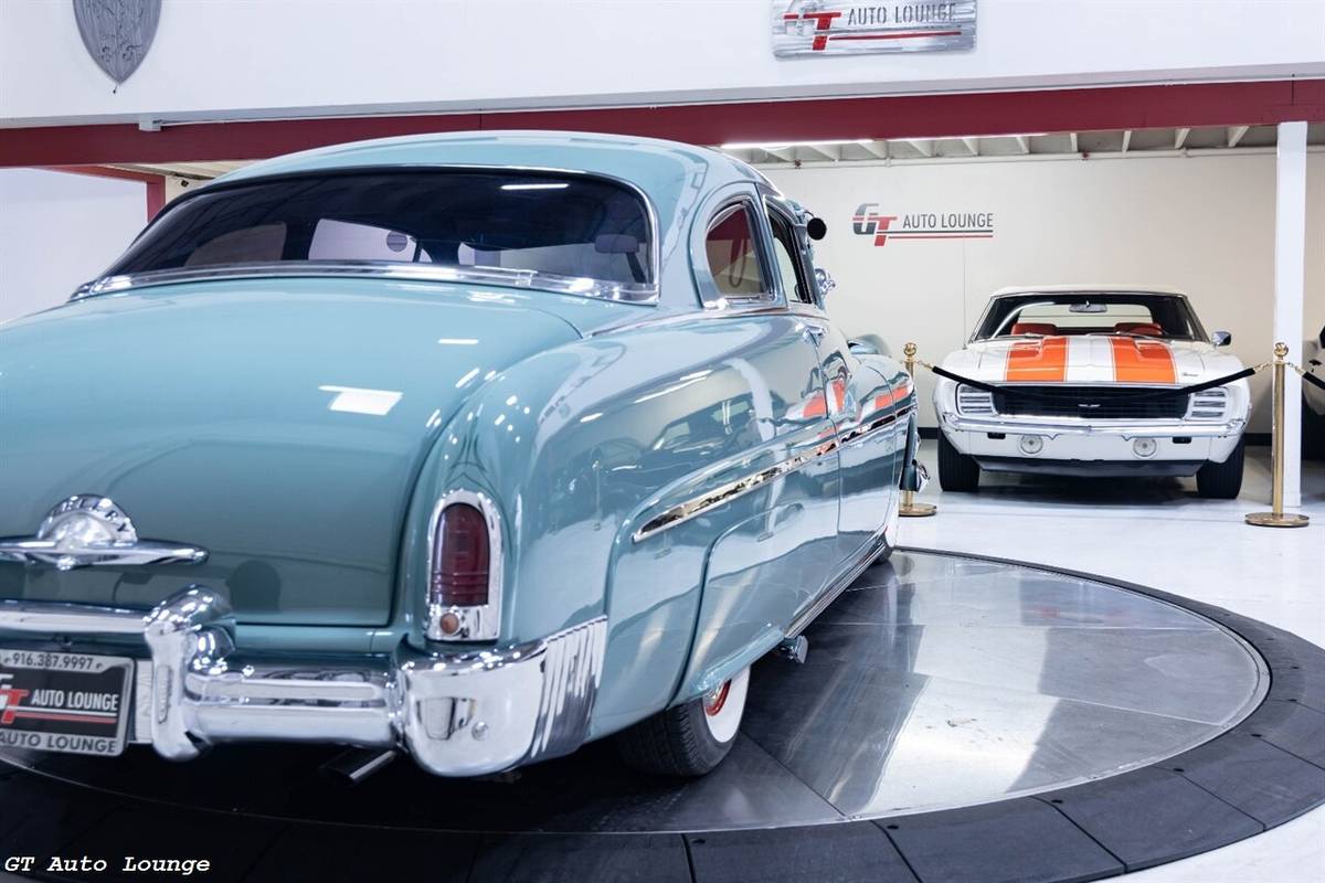 Mercury-eight-1951-grey-7