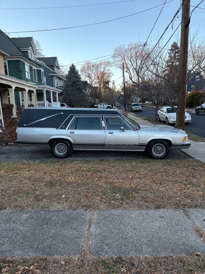 Mercury-grand-marquis-1989-silver