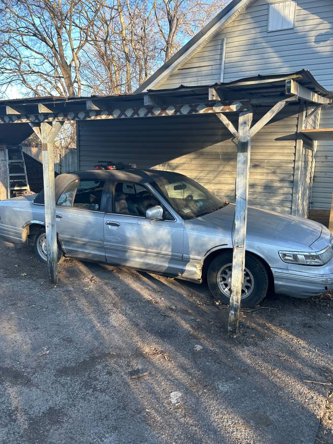 Mercury-grand-marquis-1996-silver-1