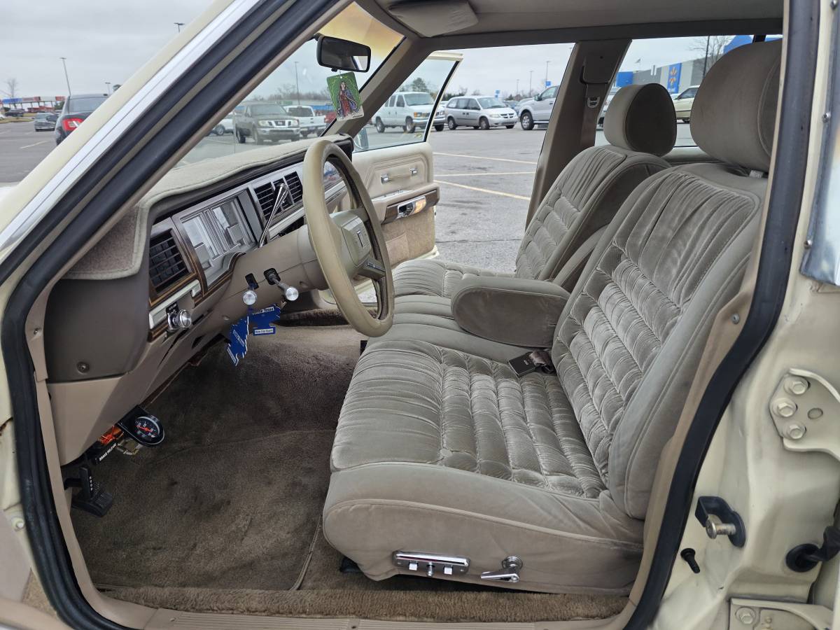 Mercury-grand-marquis-ls-1989-brown-12