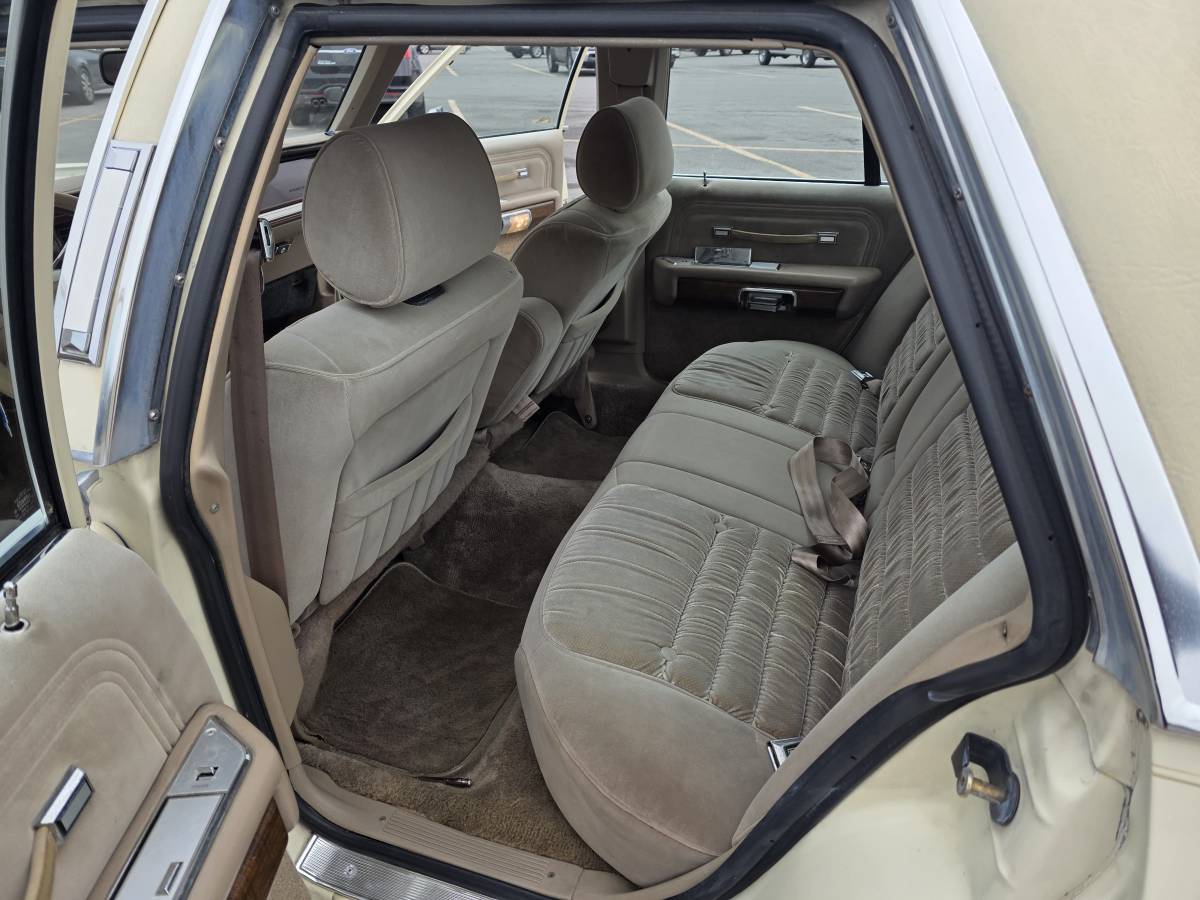 Mercury-grand-marquis-ls-1989-brown-13
