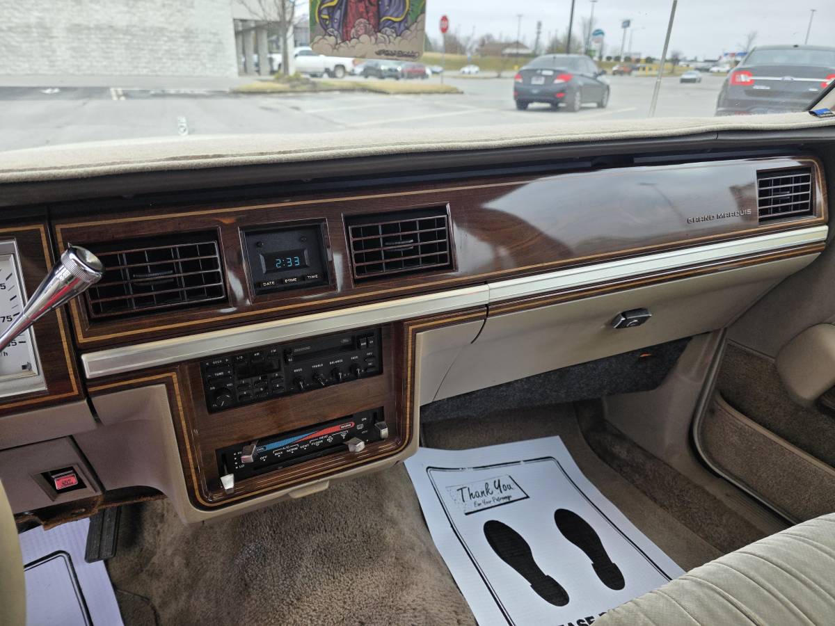 Mercury-grand-marquis-ls-1989-brown-15