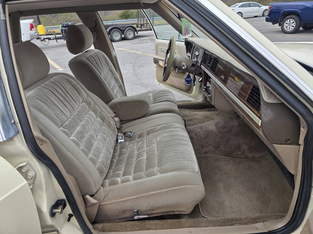 Mercury-grand-marquis-ls-1989-brown-16