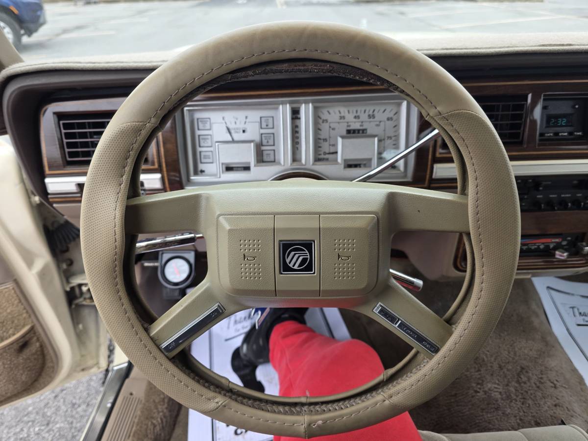 Mercury-grand-marquis-ls-1989-brown-17