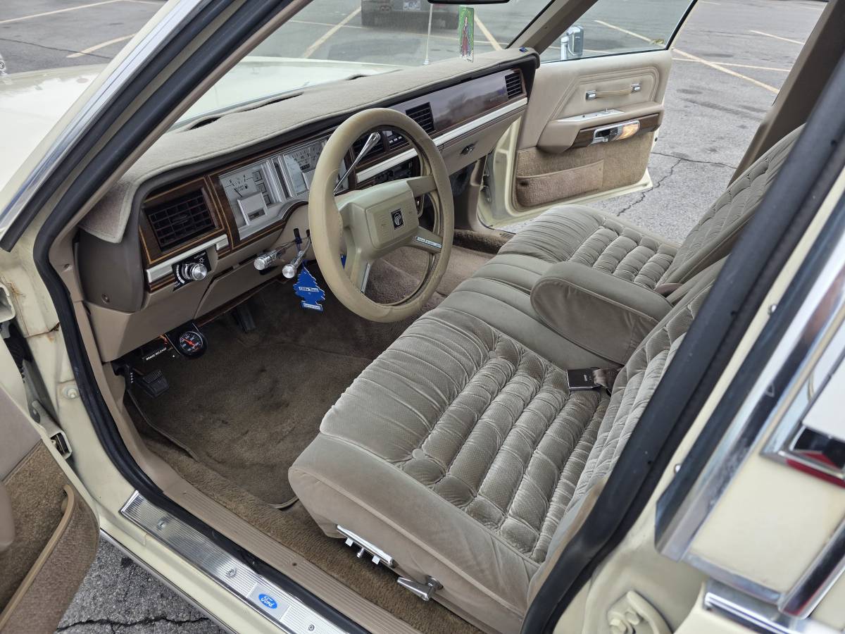 Mercury-grand-marquis-ls-1989-brown-20