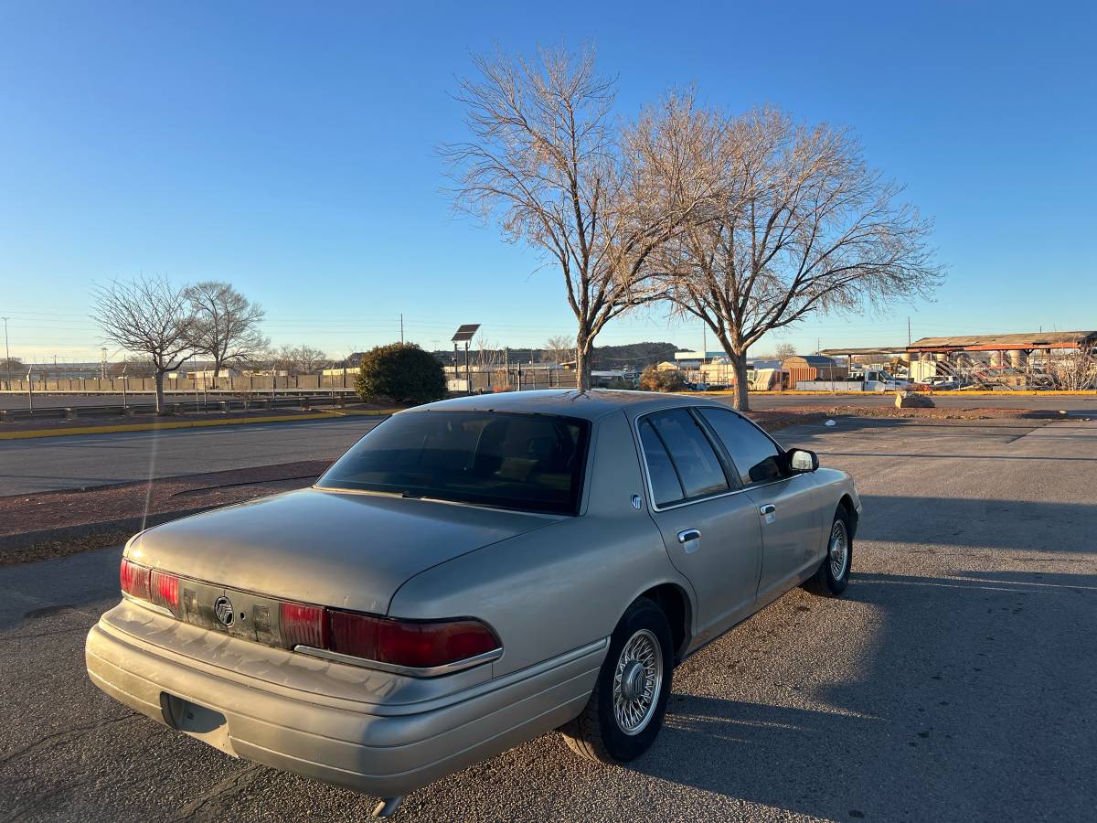 Mercury-grand-marquis-ls-1994-grey-3