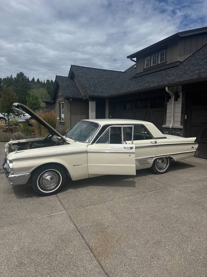Mercury-meteor-1962-white-4