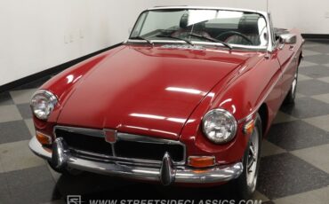 Mg-Mgb-1974-Maroon-Black-ampamp-Red-21