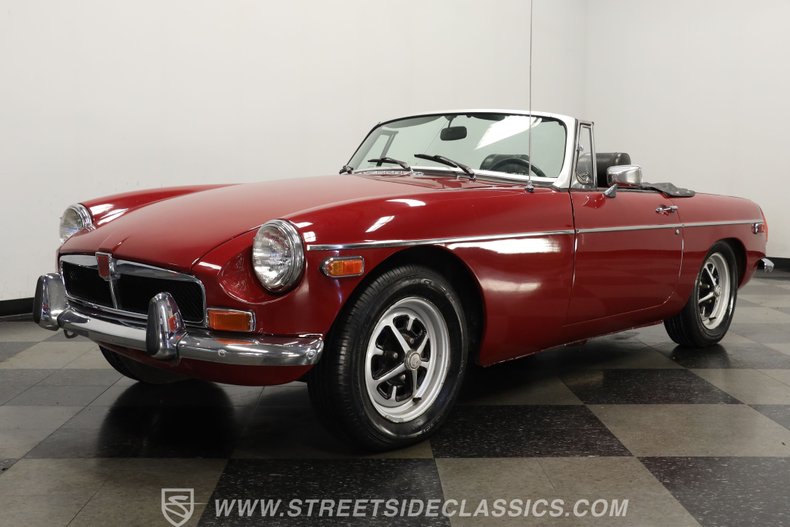 Mg-Mgb-1974-Maroon-Black-ampamp-Red-24