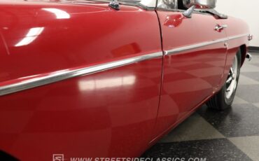 Mg-Mgb-1974-Maroon-Black-ampamp-Red-25