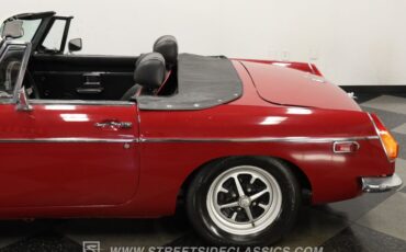 Mg-Mgb-1974-Maroon-Black-ampamp-Red-27