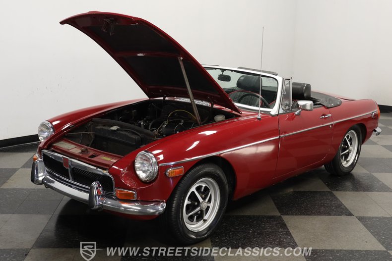 Mg-Mgb-1974-Maroon-Black-ampamp-Red-33
