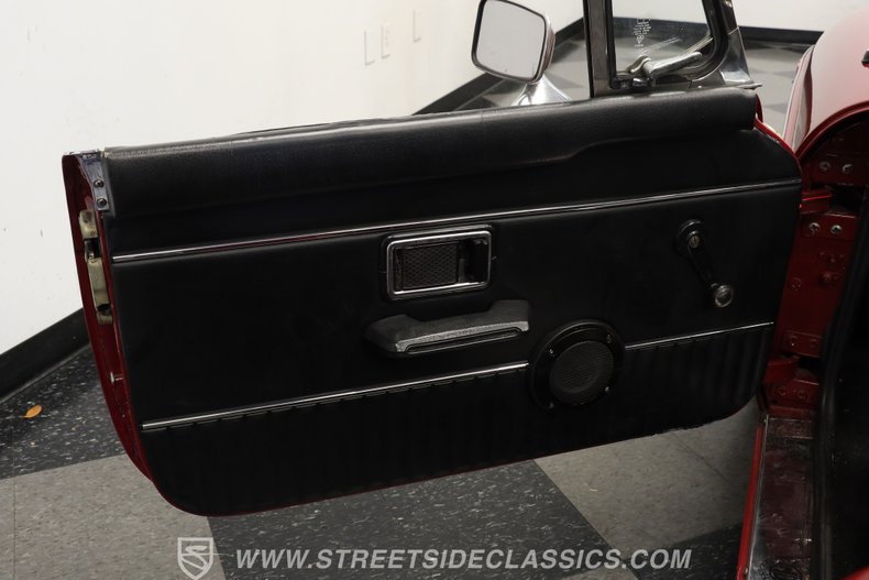Mg-Mgb-1974-Maroon-Black-ampamp-Red-37