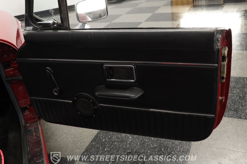Mg-Mgb-1974-Maroon-Black-ampamp-Red-42