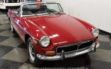 Mg-Mgb-1974-Maroon-Black-ampamp-Red-45