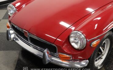 Mg-Mgb-1974-Maroon-Black-ampamp-Red-46