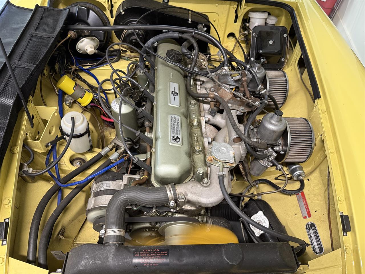 Mg-Mgc-1969-Yellow-Black-14