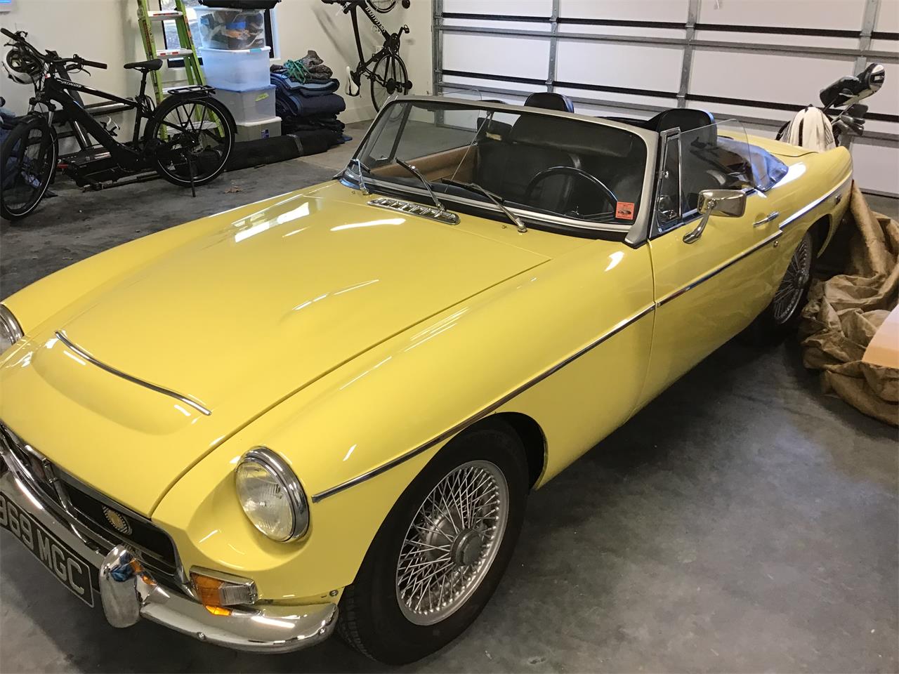 Mg-Mgc-1969-Yellow-Black-2