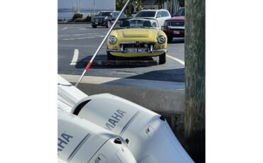 Mg-Mgc-1969-Yellow-Black-3