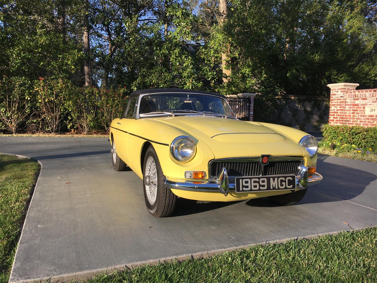 Mg-Mgc-1969-Yellow-Black-6