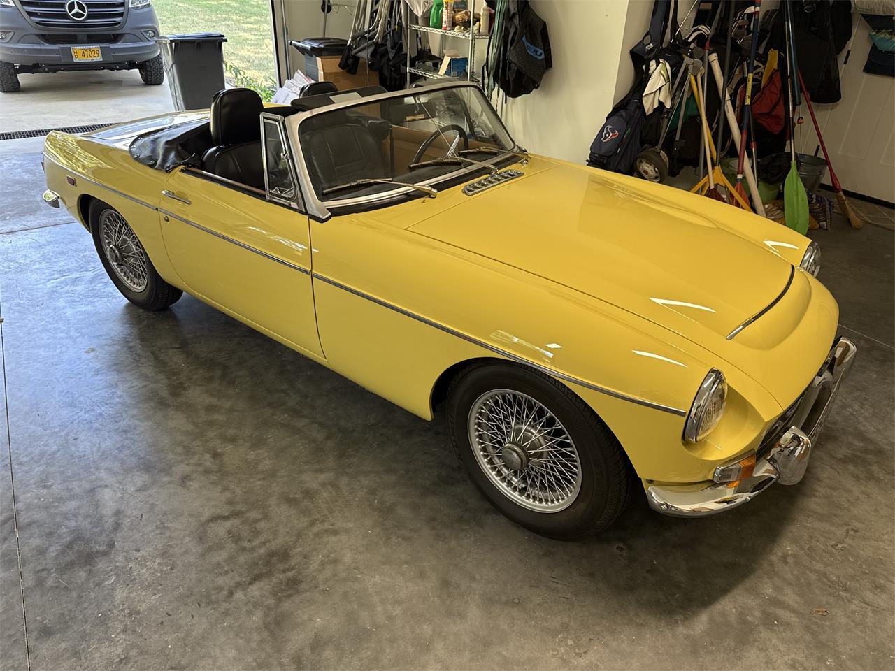Mg-Mgc-1969-Yellow-Black-8