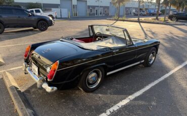 Mg-Midget-1965-Black-Red-2