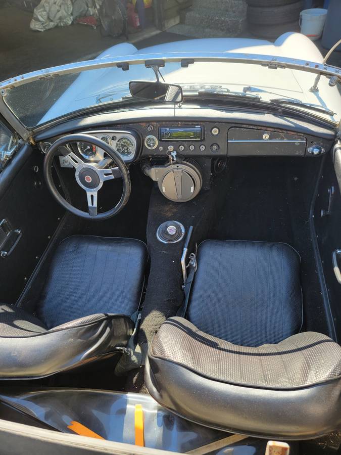 Mg-mgb-1963-white-8