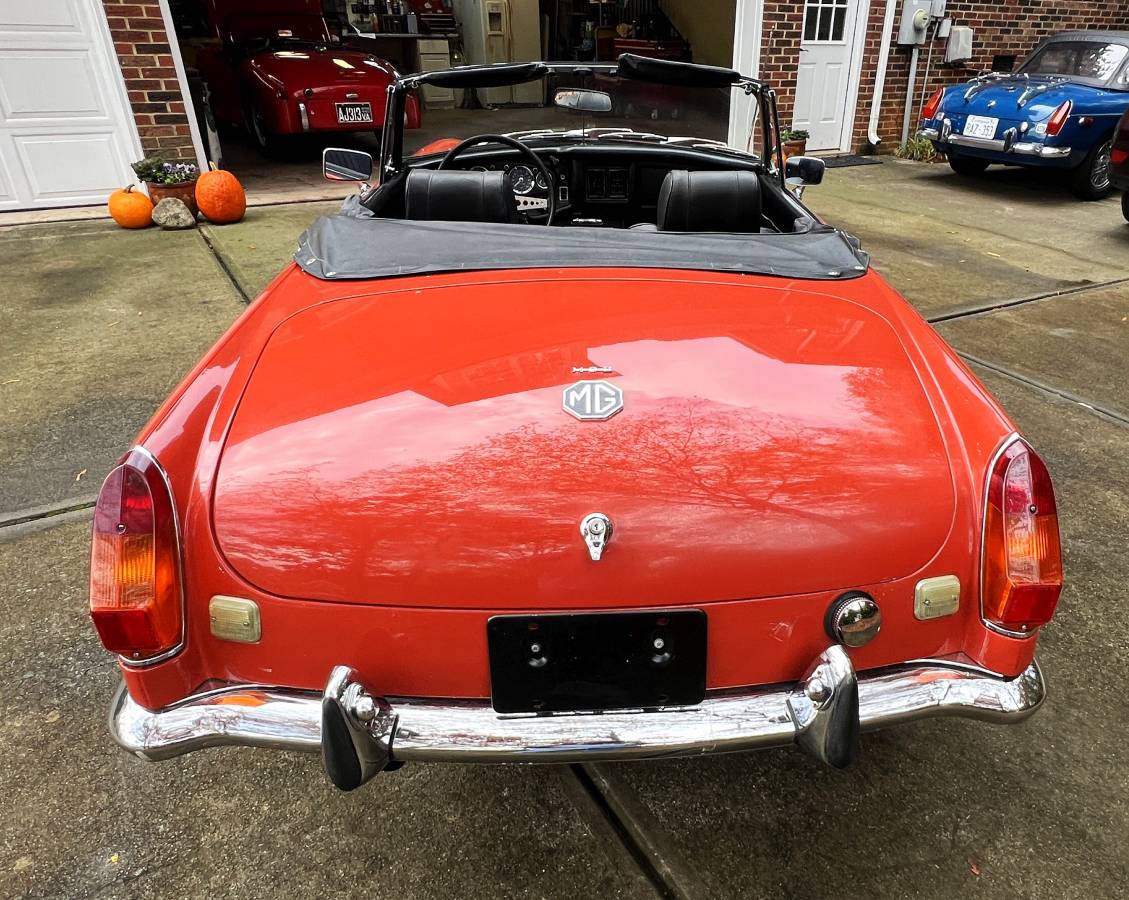 Mg-mgb-1972-orange-1
