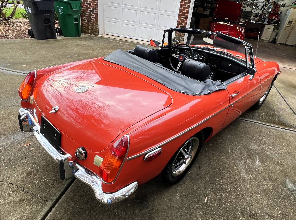 Mg-mgb-1972-orange-3