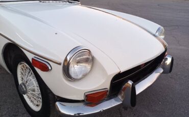 Mg-mgb-gt-1970-white-13