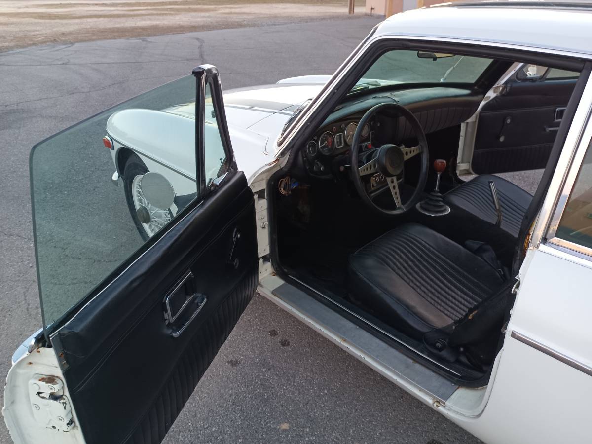 Mg-mgb-gt-1970-white-16