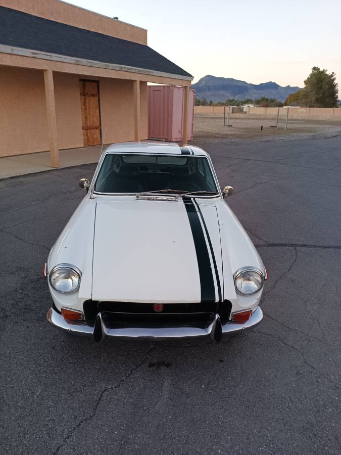 Mg-mgb-gt-1970-white-6