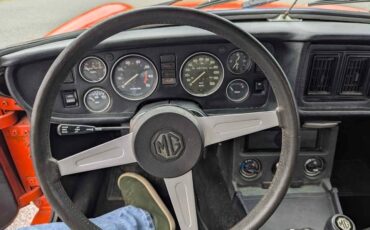 Mg-mgb-roadster-1978-orange-17